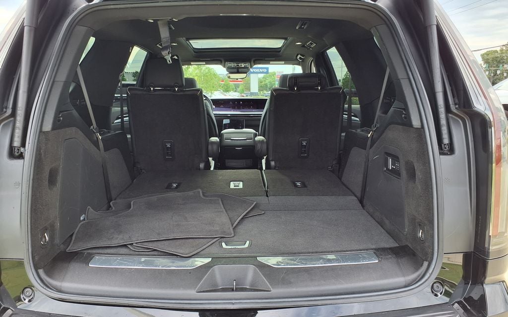 2025 Cadillac Escalade Sport