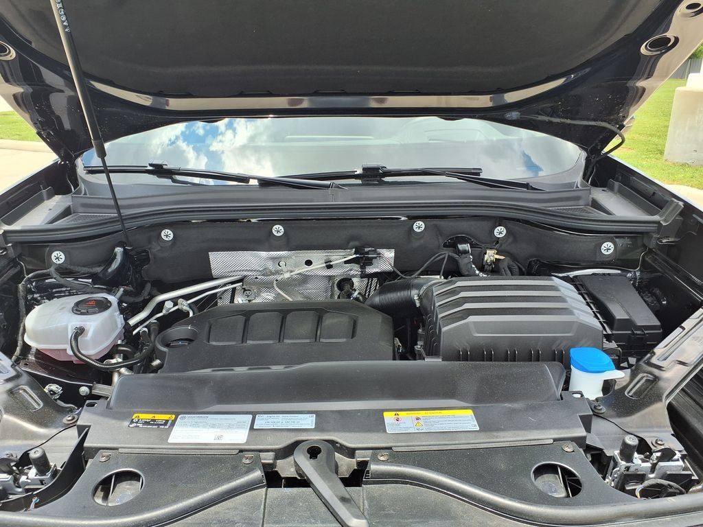 2025 Volkswagen Atlas 2.0T SEL Premium R-Line