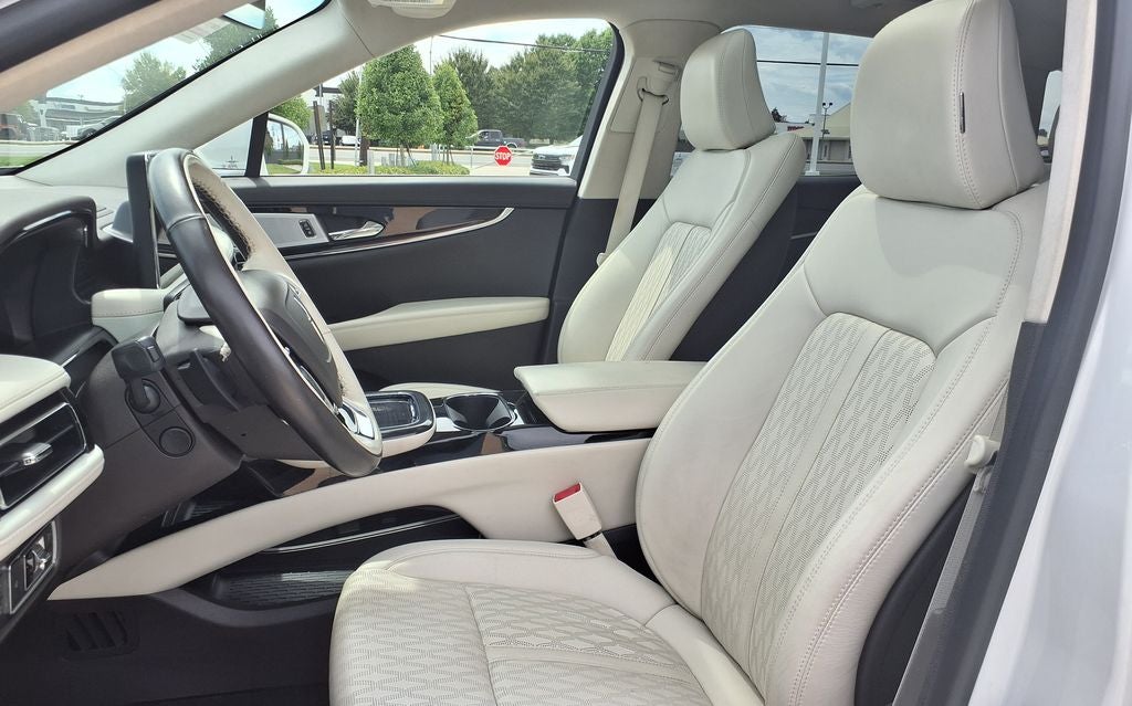 2023 Lincoln Nautilus Black Label