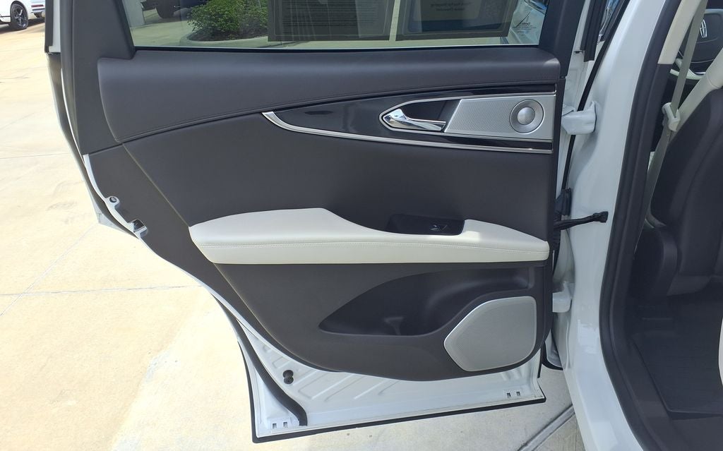 2023 Lincoln Nautilus Black Label