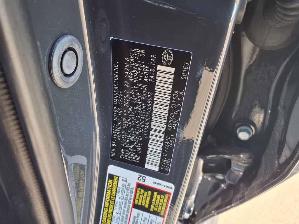 2025 Toyota Camry SE
