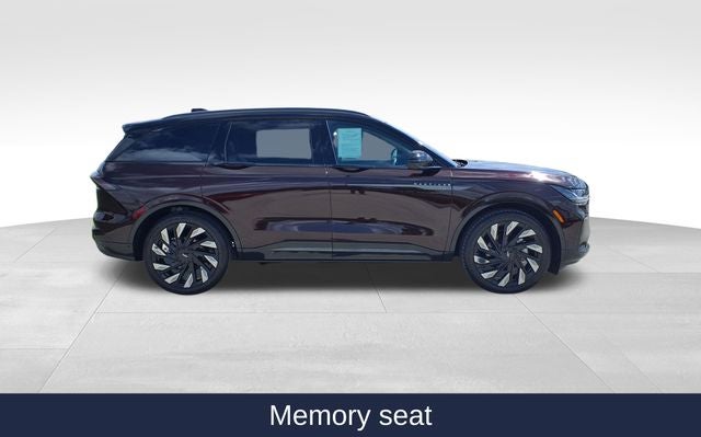 2025 Lincoln Nautilus Reserve