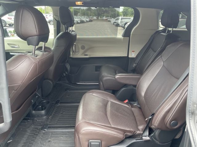 2021 Toyota Sienna Platinum 7 Passenger