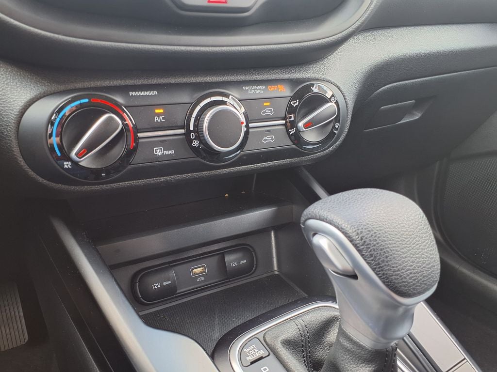 2025 Kia Soul LX - Photo 22