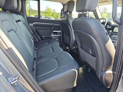 2023 Land Rover Defender 110 SE
