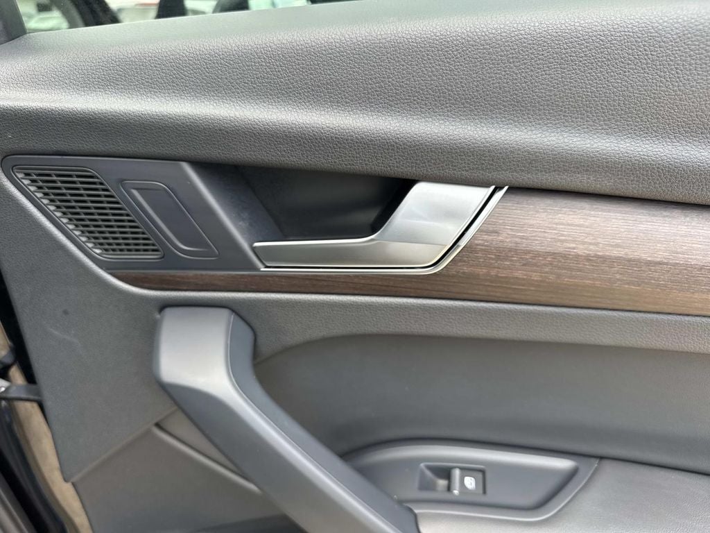2023 Audi Q5 40 Premium Plus quattro