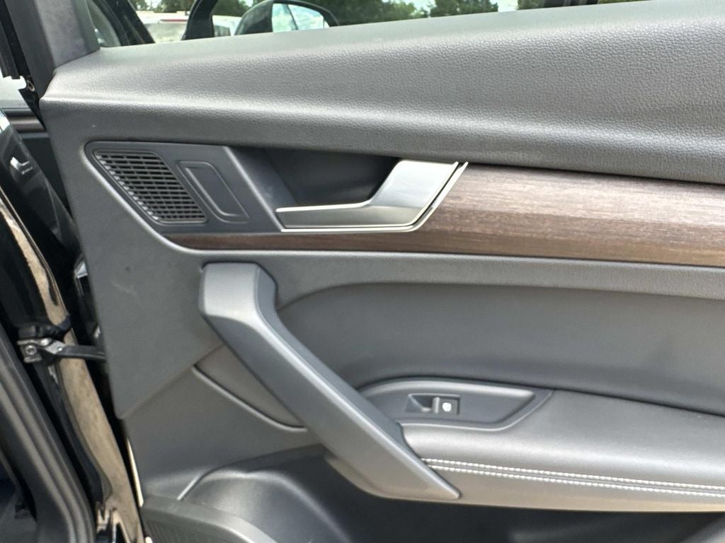 2023 Audi Q5 40 Premium Plus quattro