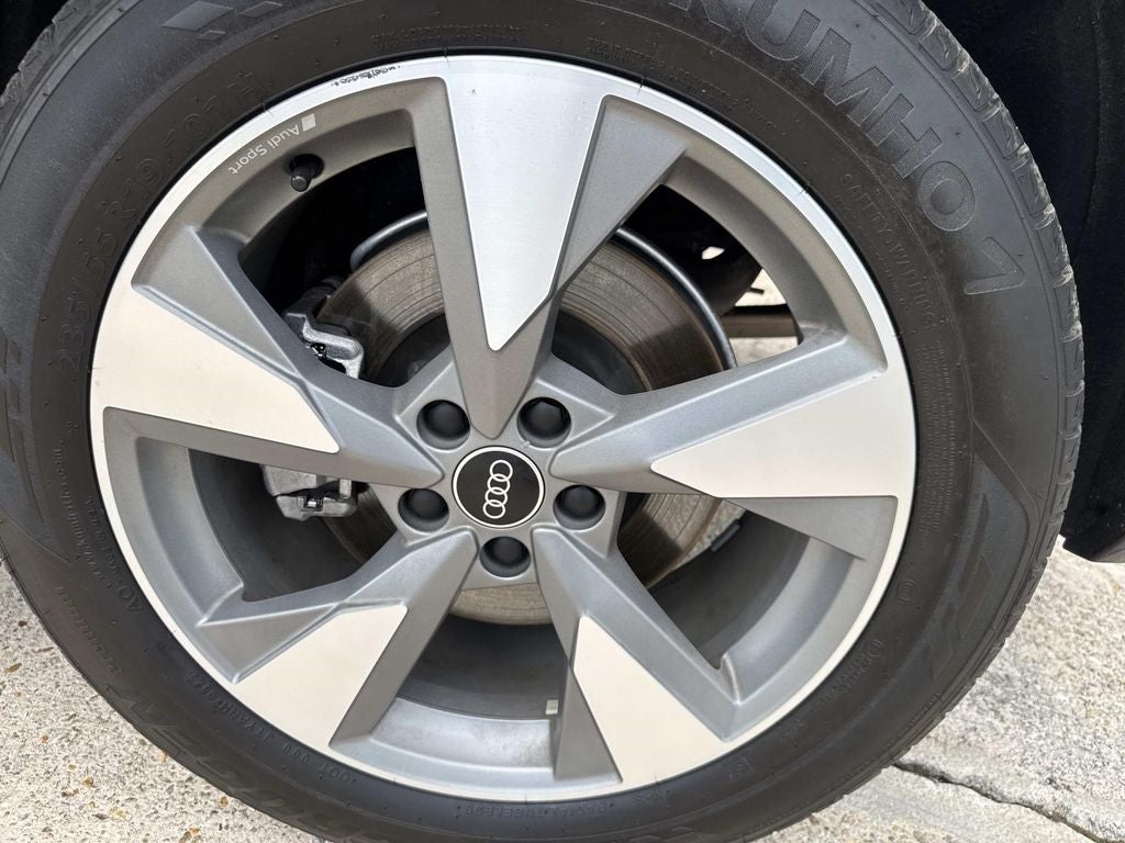 2023 Audi Q5 40 Premium Plus quattro