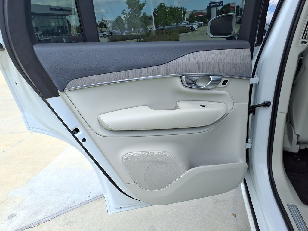 2025 Volvo XC90 B6 Plus 6-Seater