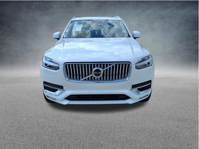 2025 Volvo XC90 B6 Plus 6-Seater
