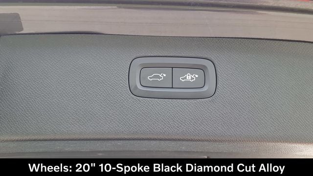 2024 Volvo XC90 B6 Plus Bright Theme