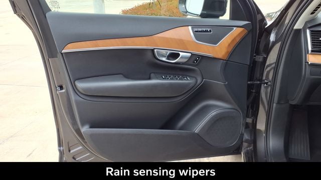 2024 Volvo XC90 B6 Plus Bright Theme