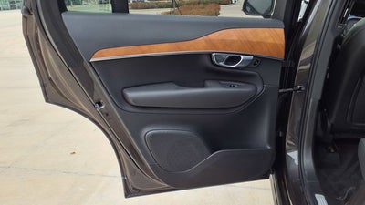 2024 Volvo XC90 B6 Plus Bright Theme