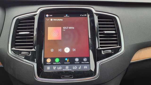 2024 Volvo XC90 B6 Plus Bright Theme