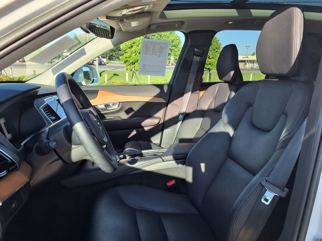 2023 Volvo XC90 B6 Plus 7-Seater