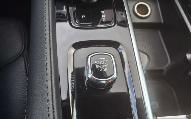 2023 Volvo XC90 B6 Core