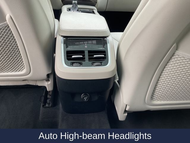 2018 Volvo XC90 T6 Momentum