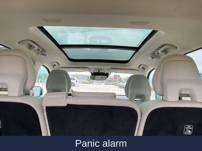 2018 Volvo XC90 T6 Momentum