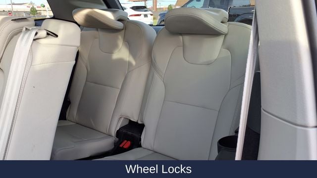 2021 Volvo XC90 T6 Momentum