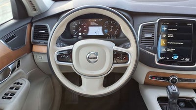 2021 Volvo XC90 T6 Momentum
