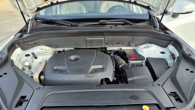 2021 Volvo XC90 T6 Momentum