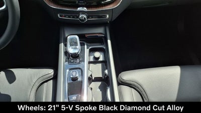 2023 Volvo XC60 B5 Ultimate Bright Theme