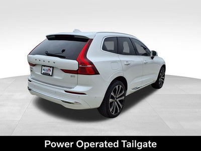 2023 Volvo XC60 B5 Ultimate Bright Theme