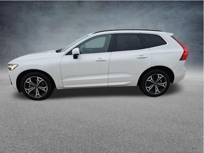 2022 Volvo XC60 B5 Momentum