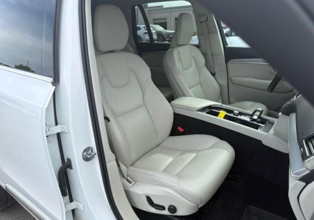 2024 Volvo XC90 B5 Core