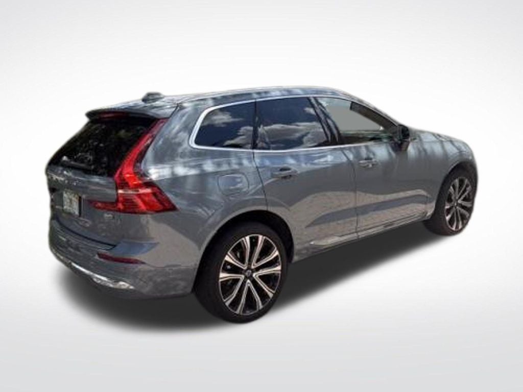 2023 Volvo XC60 B5 Ultimate Bright Theme