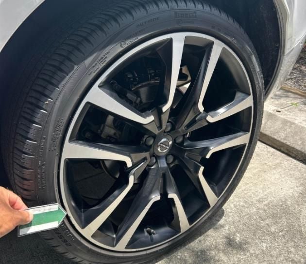 2023 Volvo XC60 B5 Ultimate Bright Theme