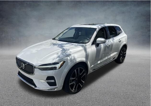 2023 Volvo XC60 B5 Ultimate Bright Theme