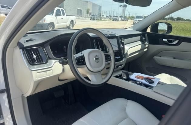 2024 Volvo XC60 B5 Core