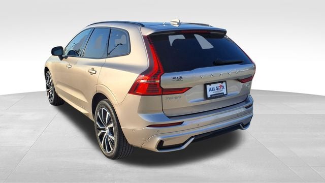 2024 Volvo XC60 B5 Plus Dark Theme