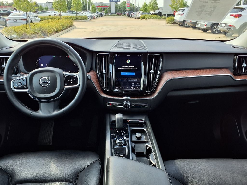 2023 Volvo XC60 B5 Plus Dark Theme