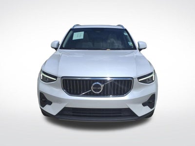 2024 Volvo XC40 B5 Plus Bright Theme