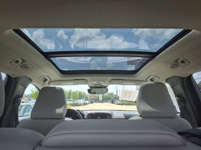 2024 Volvo XC40 B5 Plus Bright Theme