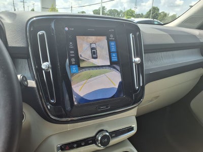 2024 Volvo XC40 B5 Plus Bright Theme