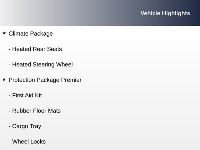2024 Volvo XC40 B5 Plus Dark Theme
