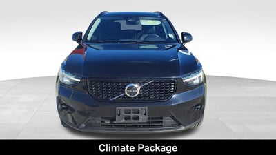 2024 Volvo XC40 B5 Plus Dark Theme