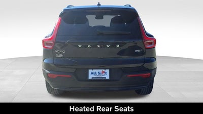 2024 Volvo XC40 B5 Plus Dark Theme