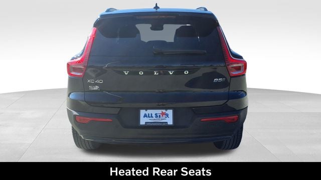 2024 Volvo XC40 B5 Plus Dark Theme