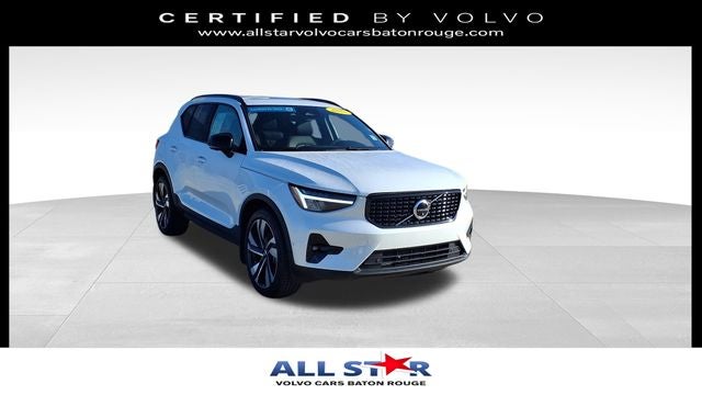 2023 Volvo XC40 B5 Plus Dark Theme