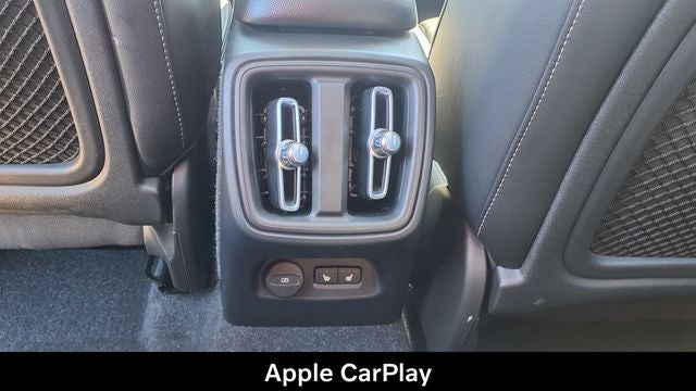 2023 Volvo XC40 B5 Plus Dark Theme