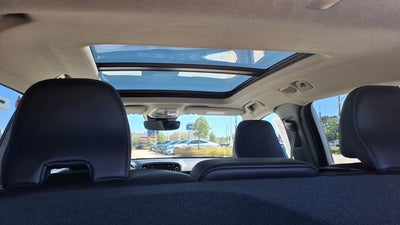 2023 Volvo XC40 B5 Plus Dark Theme