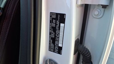 2023 Volvo XC40 B5 Plus Dark Theme