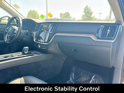 2025 Volvo V60 Cross Country B5 Plus