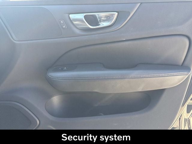 2025 Volvo V60 Cross Country B5 Plus