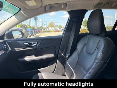 2025 Volvo V60 Cross Country B5 Plus