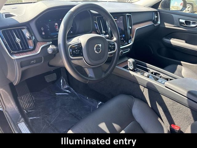 2025 Volvo V60 Cross Country B5 Plus